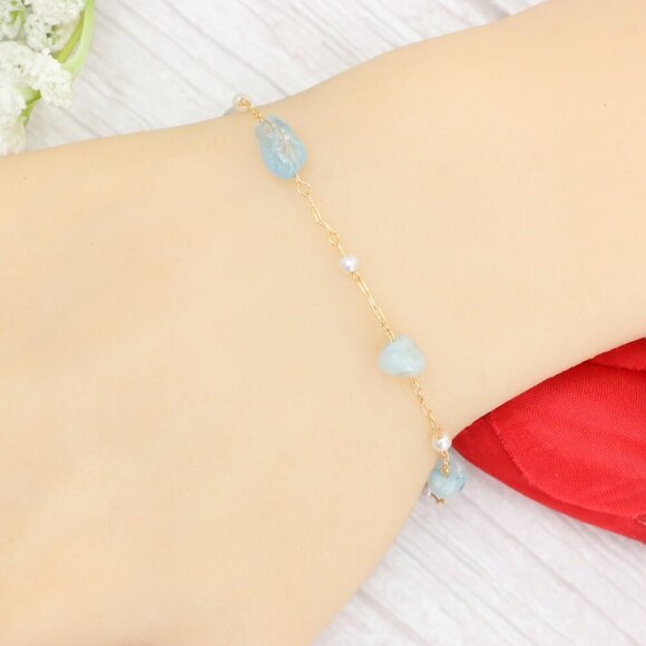 "Trendy Handmade Bracelet – A Thoughtful Gift for Girls & Women | UNVRC1707 - Picture 4 of 10